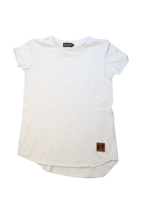 A White Short Sleeve T Shirts from Beau Hudson in size 5T for neutral. (Front View)
