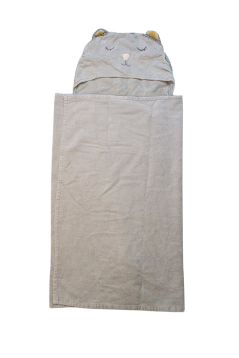 A Grey Towels from Mamas & Papas in size O/S for neutral. (Front View)