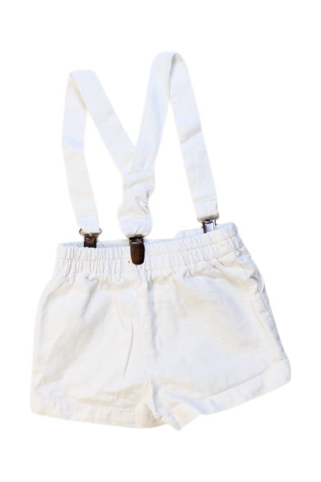A White Overall Shorts from Fina Ejerique in size 3-6M for neutral. (Back View)