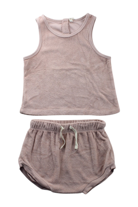 A Taupe Shorts Sets from Quincy Mae in size 4T for neutral. (Front View)