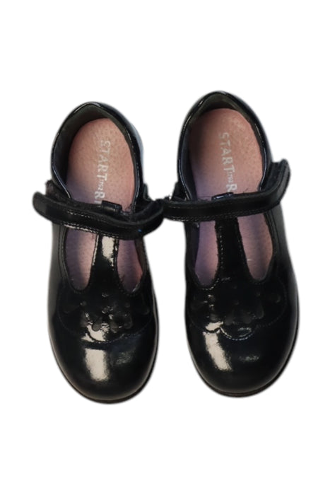 A Black Dress Shoes from Start-Rite in size 5T for girl. (Back View)