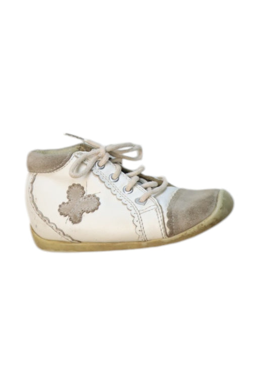 A White Casual Boots from Vertbaudet in size 18-24M for girl. (Front View)