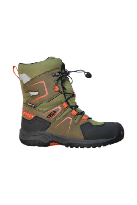 A Multicolour Winter Boots from Keen in size 7Y for neutral. (Front View)