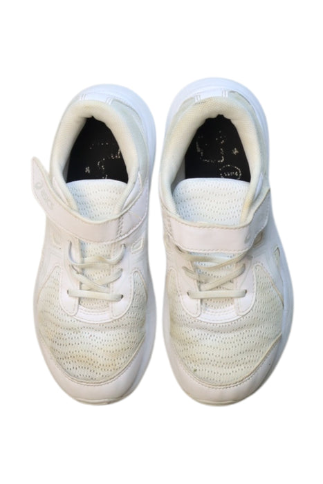 A White Sneakers from ASICS in size 10Y for neutral. (Back View)