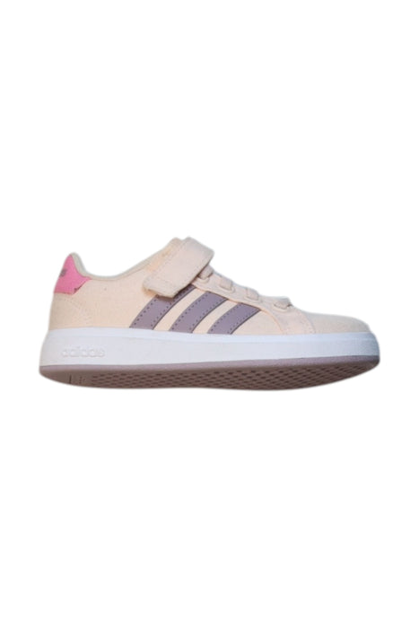 A Beige Sneakers from Adidas in size 5T for girl. (Front View)