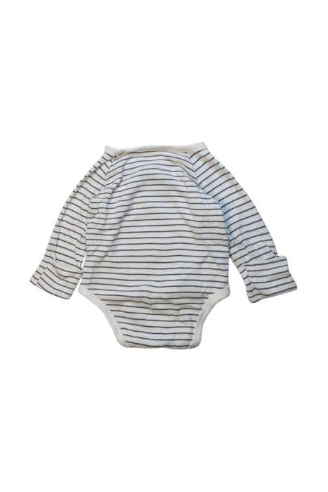 A White Long Sleeve Bodysuits from Mori in size 3-6M for neutral. (Back View)
