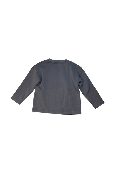A Grey Long Sleeve Tops from Hakka in size 4T for boy. (Back View)