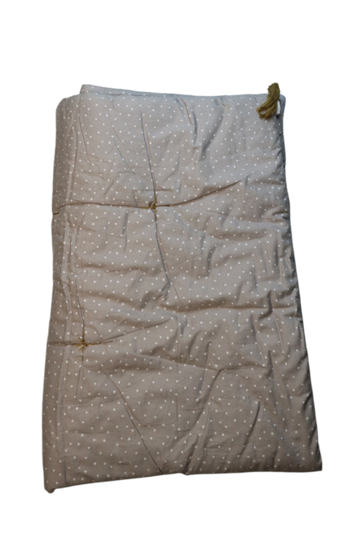 A Beige Blankets from Numero 74 in size O/S for neutral. (Front View)