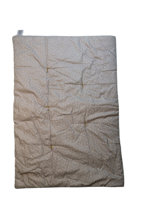A Beige Blankets from Numero 74 in size O/S for neutral. (Back View)