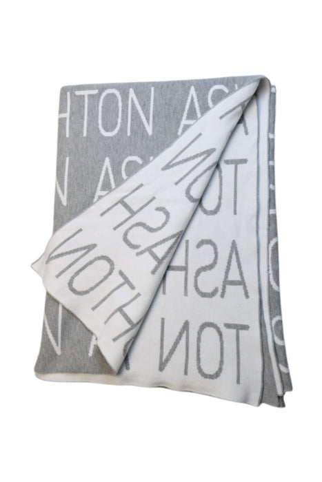 A Grey Blankets from TinyBitz in size O/S for neutral. (Back View)