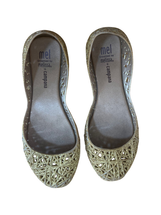 A Gold Flats from Mini Melissa Campana in size 6T for girl. (Front View)