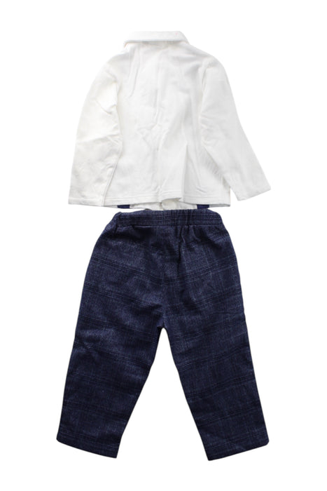 A White Pants Sets from Chickeeduck in size 12-18M for boy. (Back View)