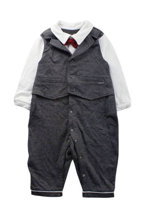 A Grey Pants Sets from Chickeeduck in size 12-18M for boy. (Front View)