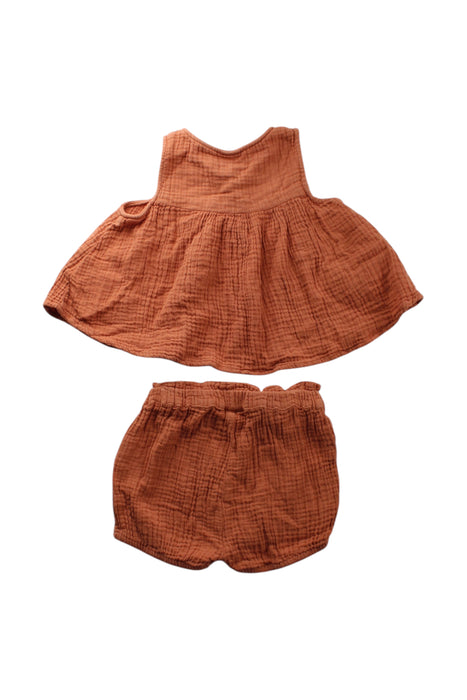 A Brown Shorts Sets from Seed in size 18-24M for neutral. (Back View)