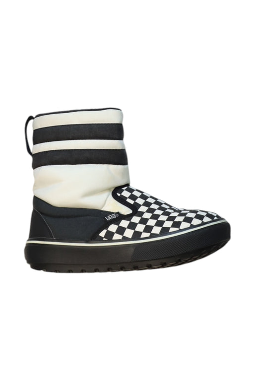 A Multicolour Winter Boots from Vans in size 11Y for neutral. (Front View)