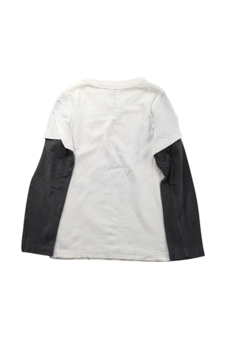 A White Long Sleeve T Shirts from Tea in size 5T for boy. (Back View)