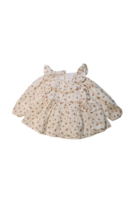 A Ivory Long Sleeve Dresses from Aosta in size 2T for girl. (Front View)