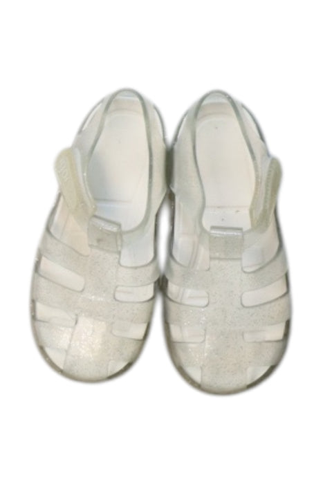 A Transparent Sandals from Igor in size 3T for girl. (Back View)