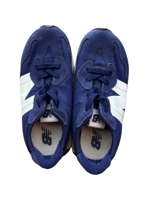 A Blue Sneakers from New Balance in size 4T for neutral. (Front View)