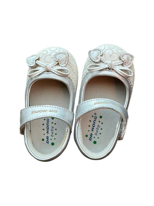 A White Flats from Dr. Kong in size 3-6M for girl. (Front View)