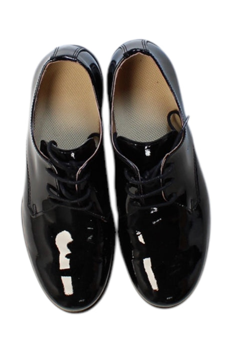 A Black Dress Shoes from Childrens Classics in size 6T for girl. (Back View)
