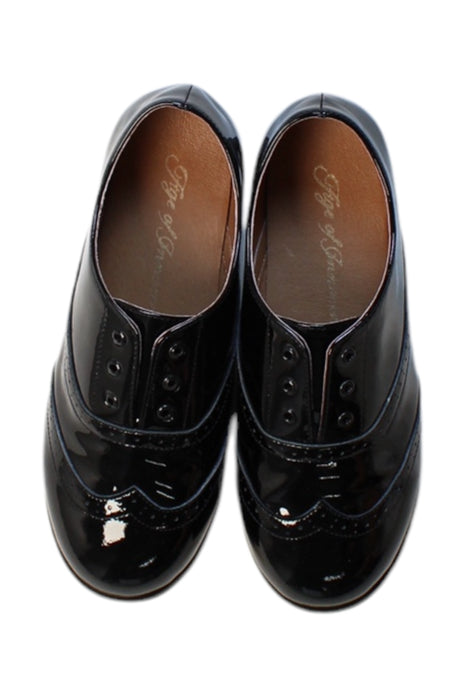 A Black Dress Shoes from Age of Innocence in size 9Y for girl. (Back View)