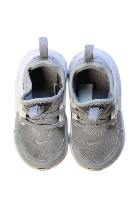 A Grey Sneakers from Nike in size 18-24M for boy. (Back View)