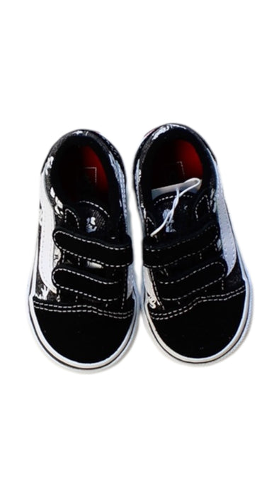A Black Sneakers from Vans in size 12-18M for boy. (Back View)