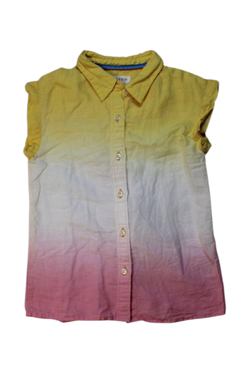A Multicolour Sleeveless Shirts from Jared.M in size 5T for neutral. (Front View)