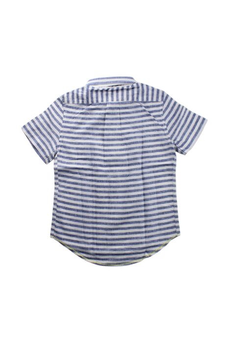 A Blue Short Sleeve Shirts from Boden in size 5T for boy. (Back View)