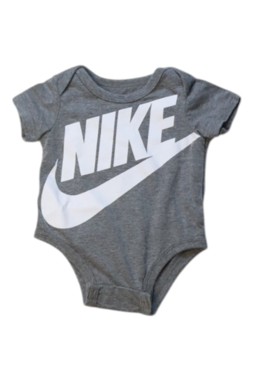 A Grey Short Sleeve Bodysuits from Nike in size 0-3M for boy. (Front View)