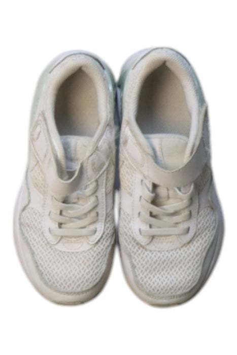 A White Sneakers from Nike in size 7Y for neutral. (Back View)