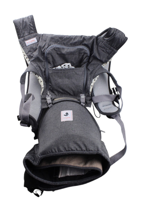 A Grey Baby Carriers from Pognae in size O/S for neutral. (Front View)