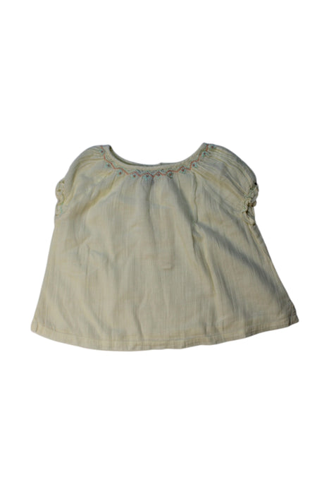 A Ivory Short Sleeve Tops from Velveteen in size 4T for girl. (Front View)