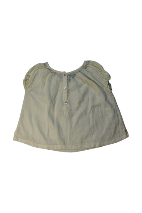 A Ivory Short Sleeve Tops from Velveteen in size 4T for girl. (Back View)