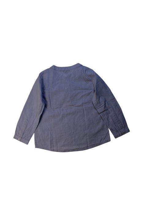 A Blue Long Sleeve Shirts from Velveteen in size 4T for girl. (Back View)