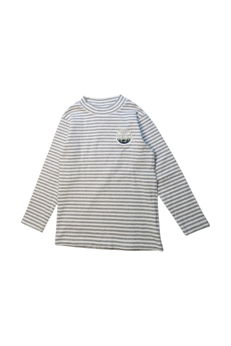 A White Long Sleeve T Shirts from Chickeeduck in size 4T for boy. (Front View)