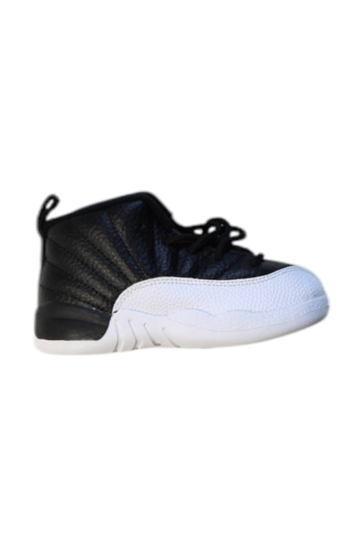 A Black Sneakers from Air Jordan in size 18-24M for boy. (Front View)