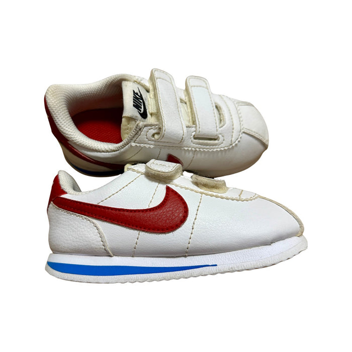 A White Sneakers from Nike in size 18-24M for boy. (Front View)