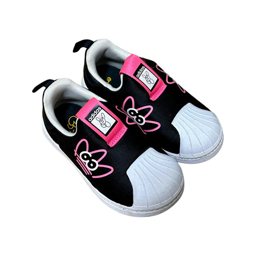 A Black Slip Ons from Adidas in size 3T for girl. (Front View)