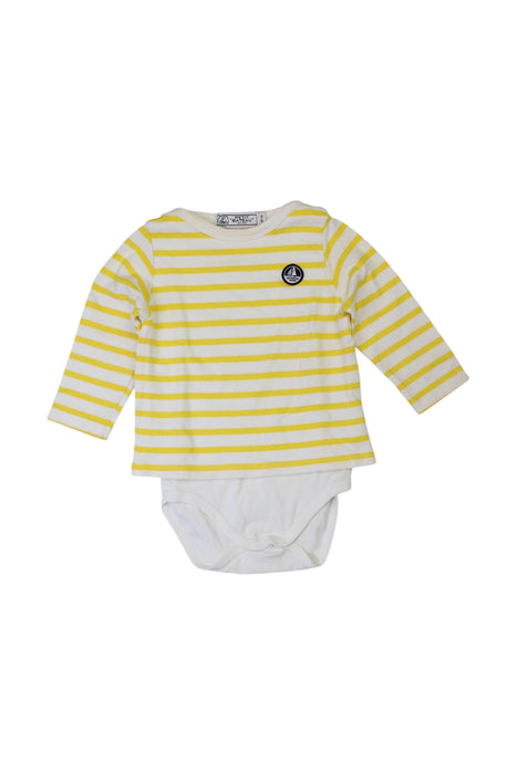 A White Long Sleeve Bodysuits from Petit Bateau in size 12-18M for boy. (Front View)