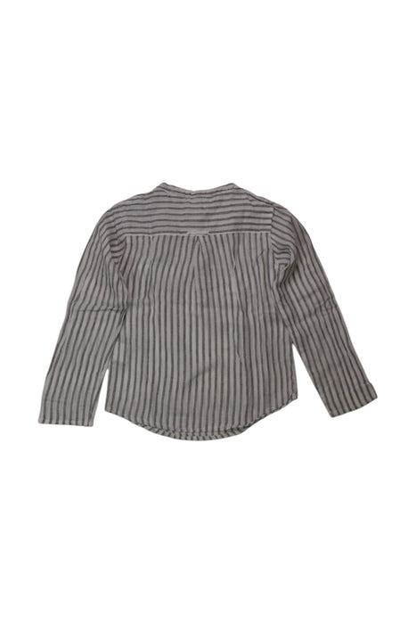 A Grey Long Sleeve Shirts from Arsène et les pipelettes in size 5T for boy. (Back View)