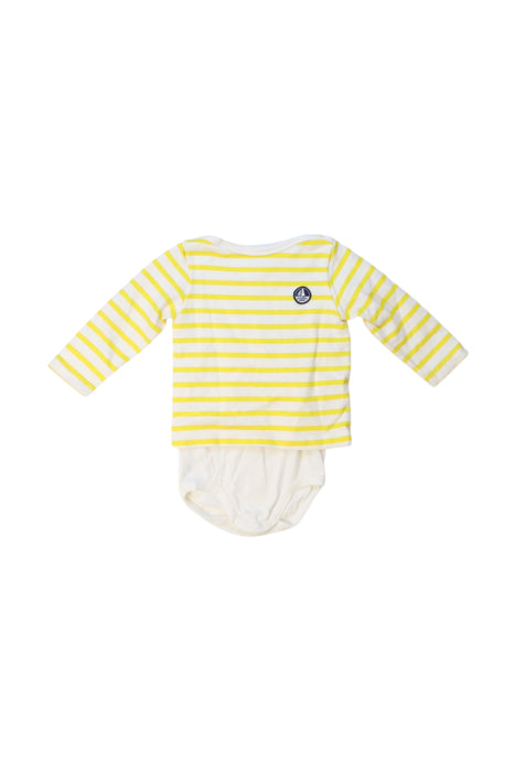 A White Long Sleeve Bodysuits from Petit Bateau in size 12-18M for boy. (Front View)