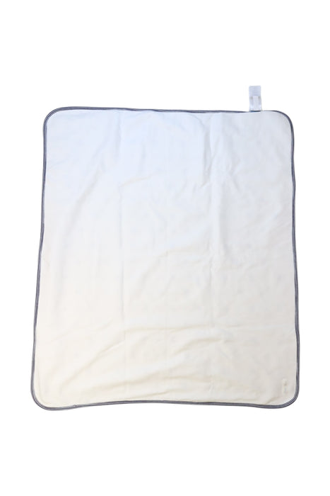 A White Blankets from Ralph Lauren in size O/S for neutral. (Back View)