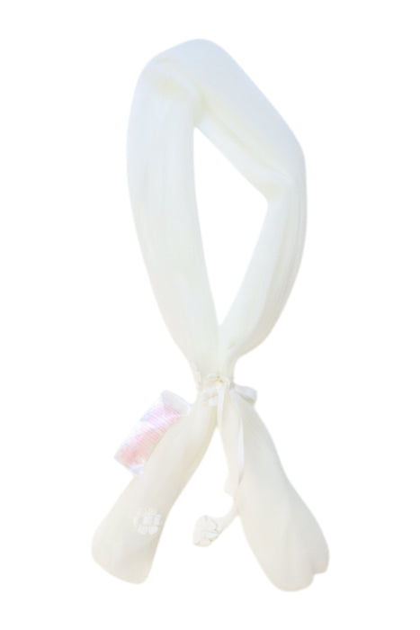 A White Scarves from Nicholas & Bears in size 2T for girl. (Front View)