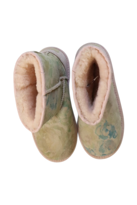 A Green Winter Boots from UGG in size 6T for girl. (Back View)