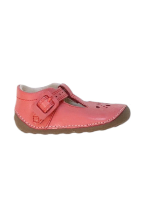 A Pink Flats from Clarks in size 12-18M for girl. (Front View)