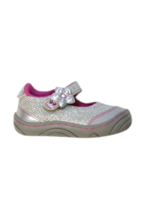 A Pink Flats from Surprize in size 12-18M for girl. (Front View)