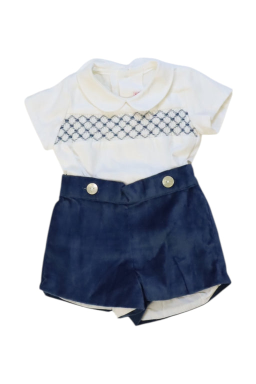 A White Shorts Sets from La Coqueta in size 0-3M for boy. (Front View)