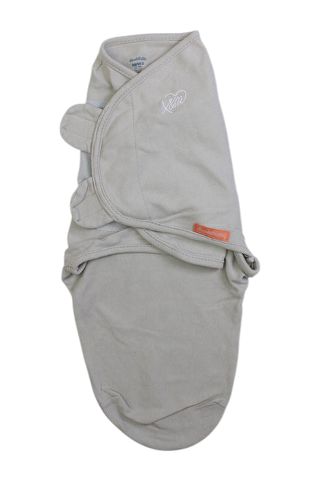A Ivory Swaddles from Ingenuity in size 0-3M for boy. (Front View)